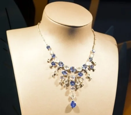 Cartier: fine jewelry, watches, accessories at 751 Burrard Street - Cartier